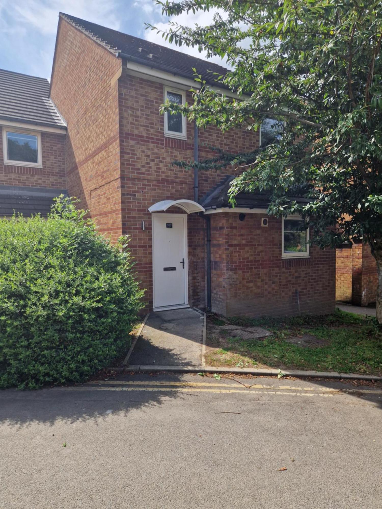 Holiday home 4 Bed- Centre- Free Secure Parking- Monthly & Weekly Sheffield